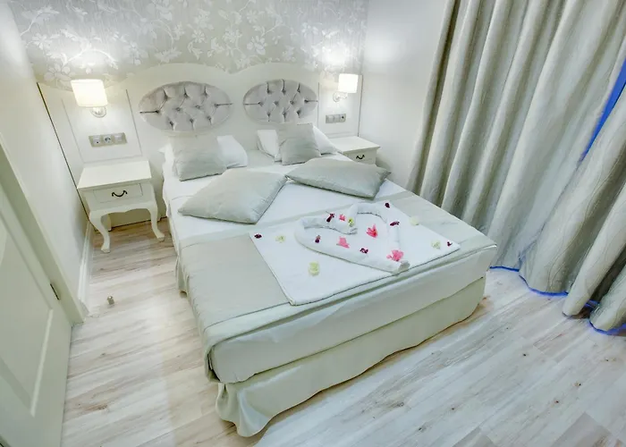 بينيل هوتل&سويتس أولدينيس