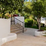 Pinehill & Otel 3*