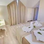 Pinehill & Otel