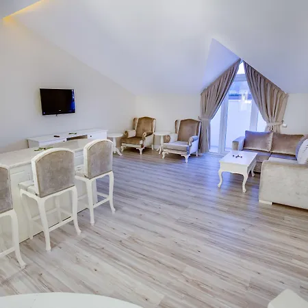 Pinehill & Oludeniz