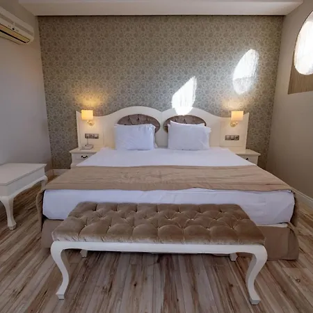 Hotel Pinehill & 3*