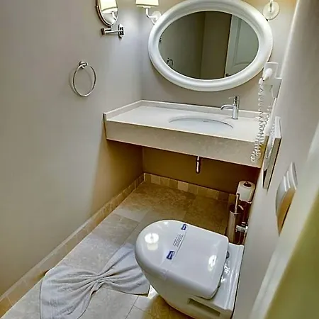 松岭套房酒店