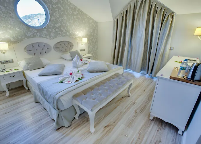 Pinehill & Hotel Ölüdeniz